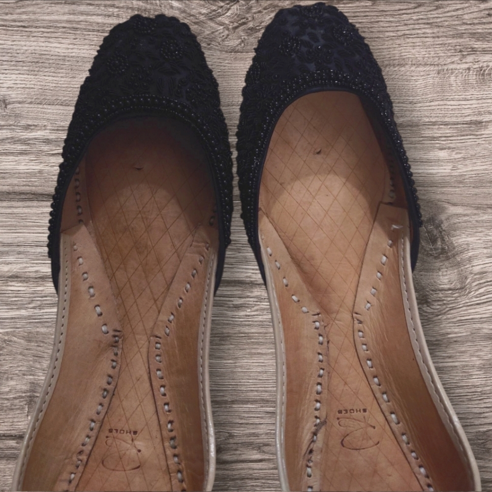 Handmade/leather Material/non-slip/padded inner sole/beads Work Black Slip-ons - Picture 2 of 5